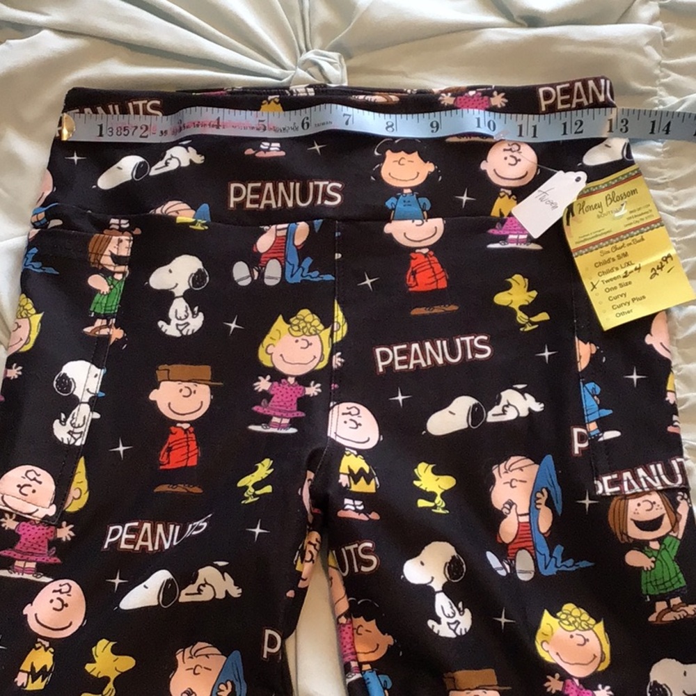 Snoopy and the Peanuts Gang Leggings NWT - Picture 6 of 8